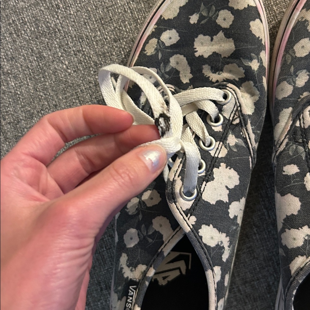 Women’s Floral Vans - Picture 4 of 4